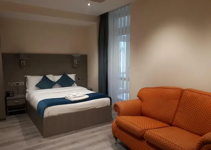 The Lion & Key Hotel